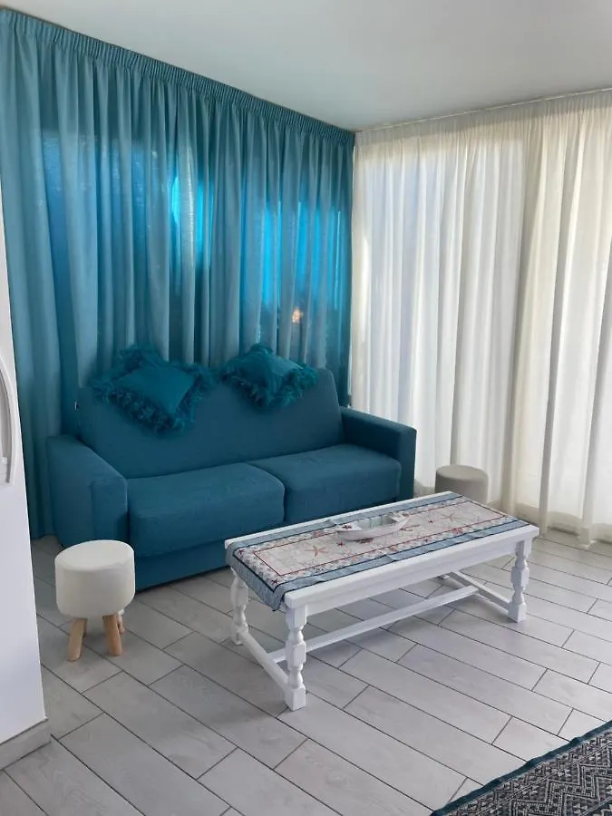 Sunshine Bed and Breakfast Riposto 0*,  Italia